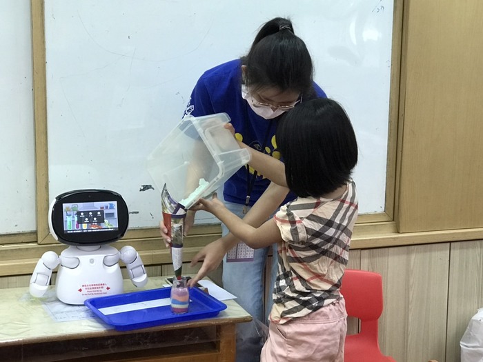 【教材成果】彩虹瓶圖片